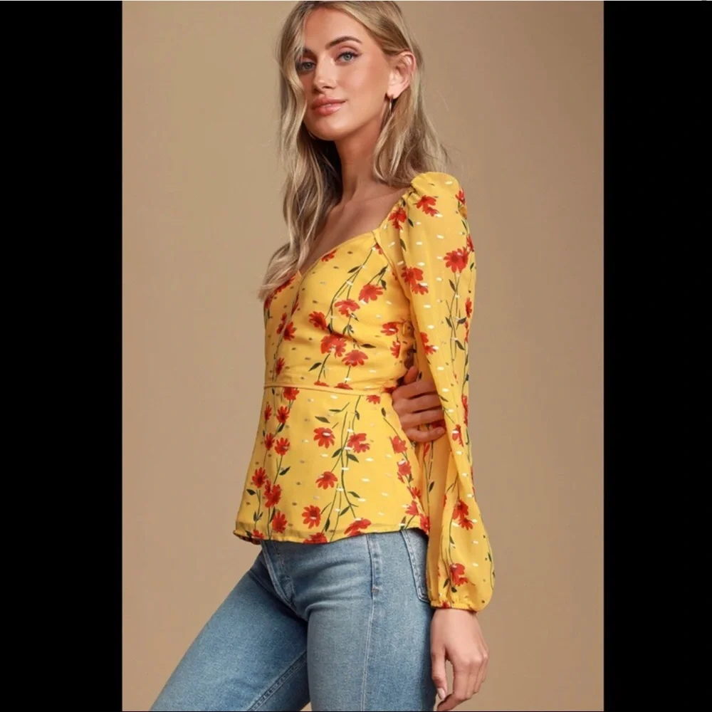 LULUS Raelyn Peplum Floral Blouse Size L - Picture 2 of 12